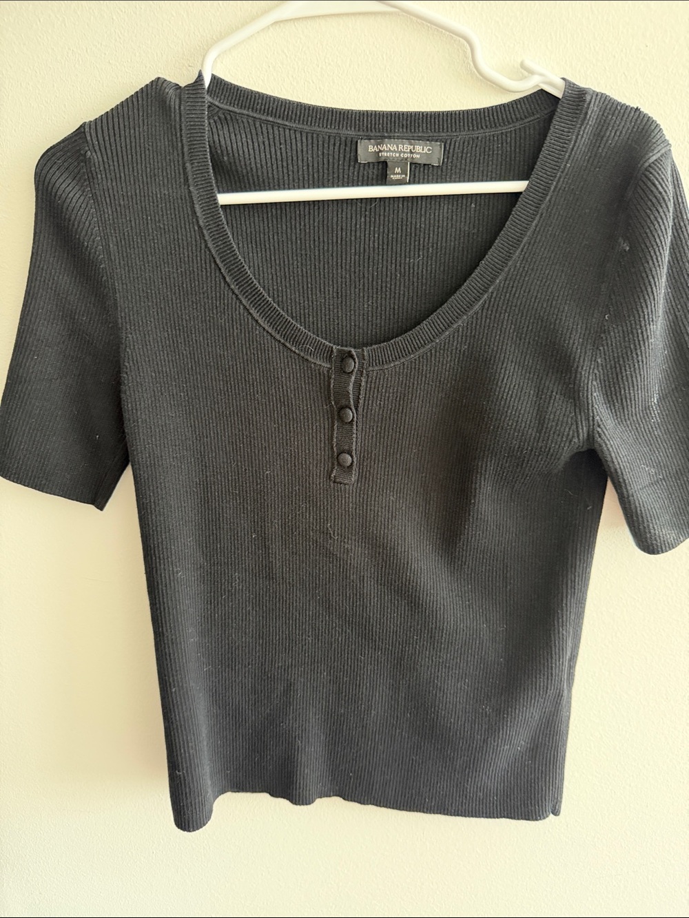 Banana Republic Black Ribbed Short Sleeve Scoop Henley